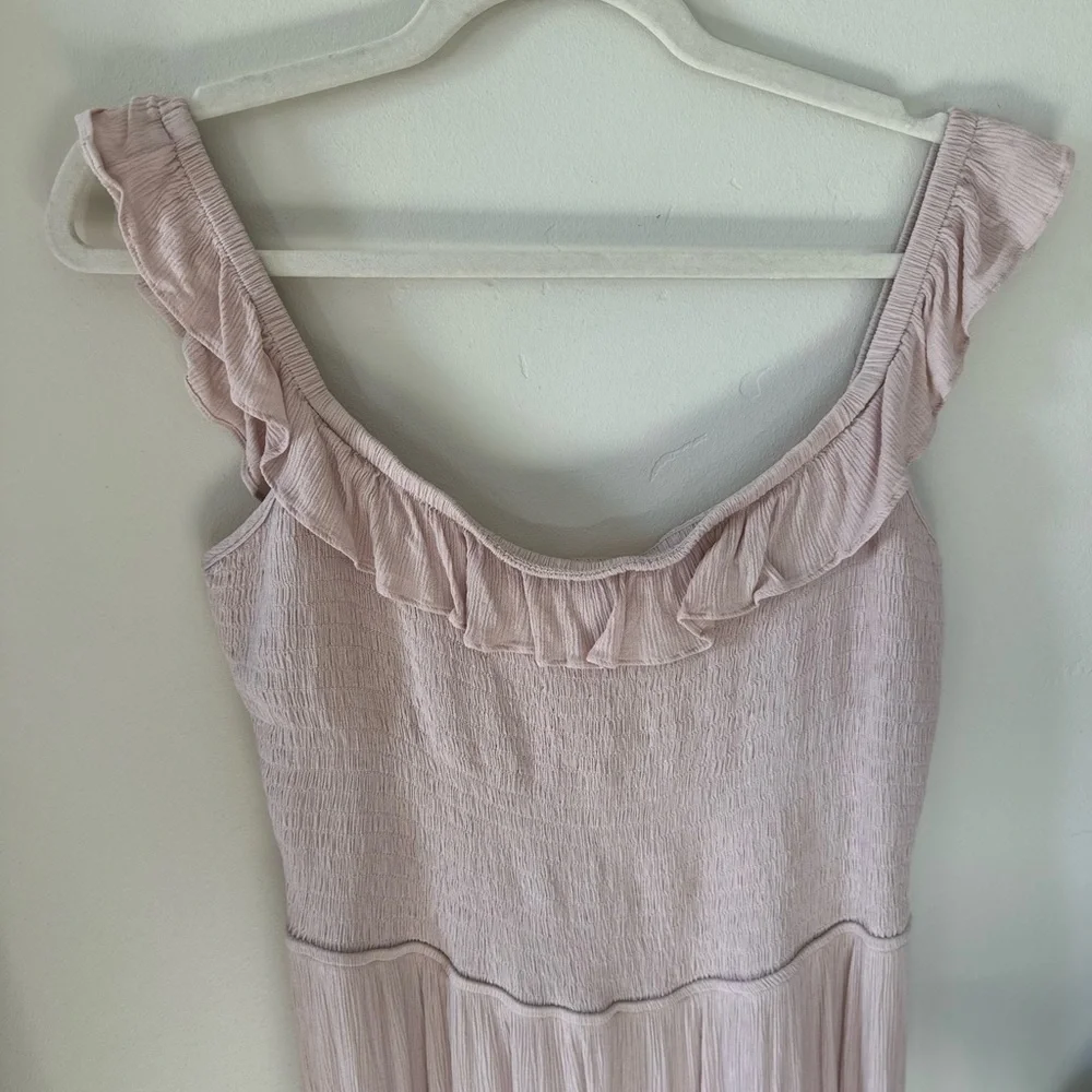 EXPRESS Blush/Pink Ruffled Off-Shoulder Romantic Tiered Maxi Dress Smocked - Picture 3 of 7